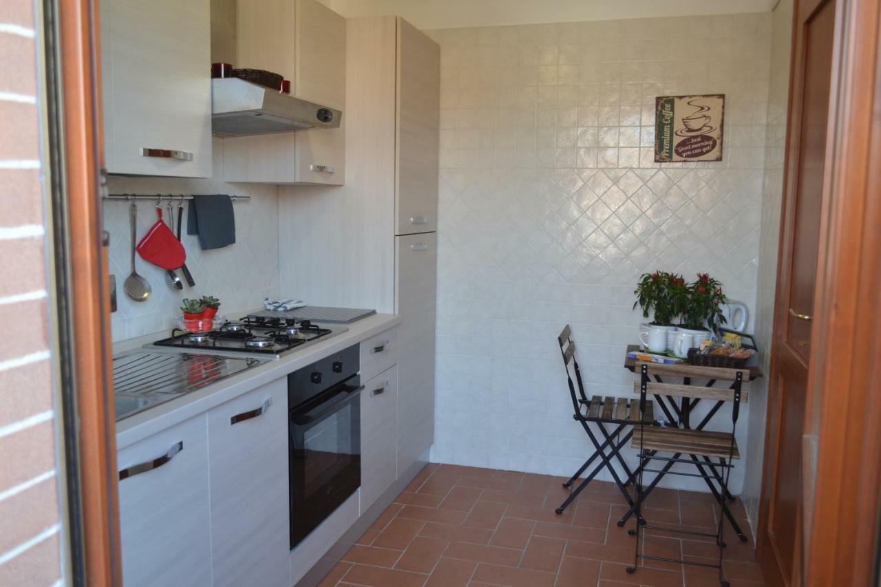 פיומיצ'ינו Airport & Fair Suite Apartments מראה חיצוני תמונה
