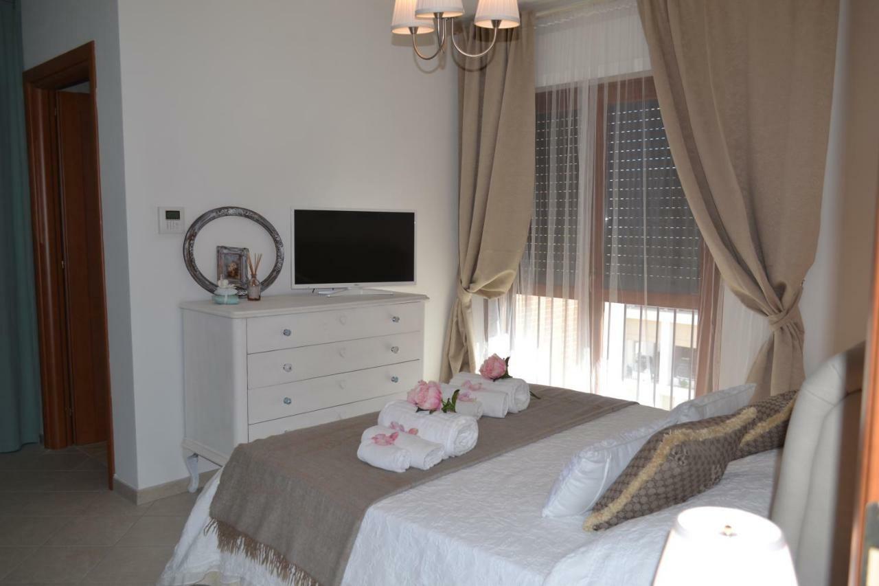 פיומיצ'ינו Airport & Fair Suite Apartments מראה חיצוני תמונה