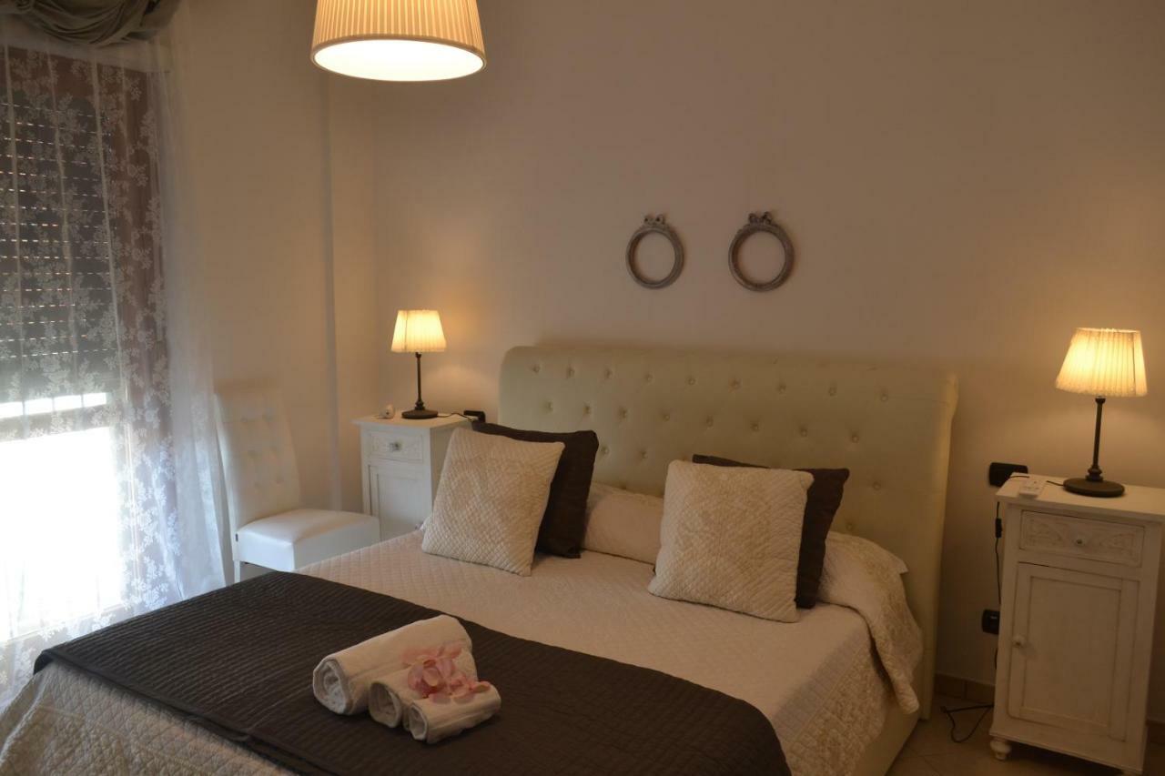 פיומיצ'ינו Airport & Fair Suite Apartments מראה חיצוני תמונה