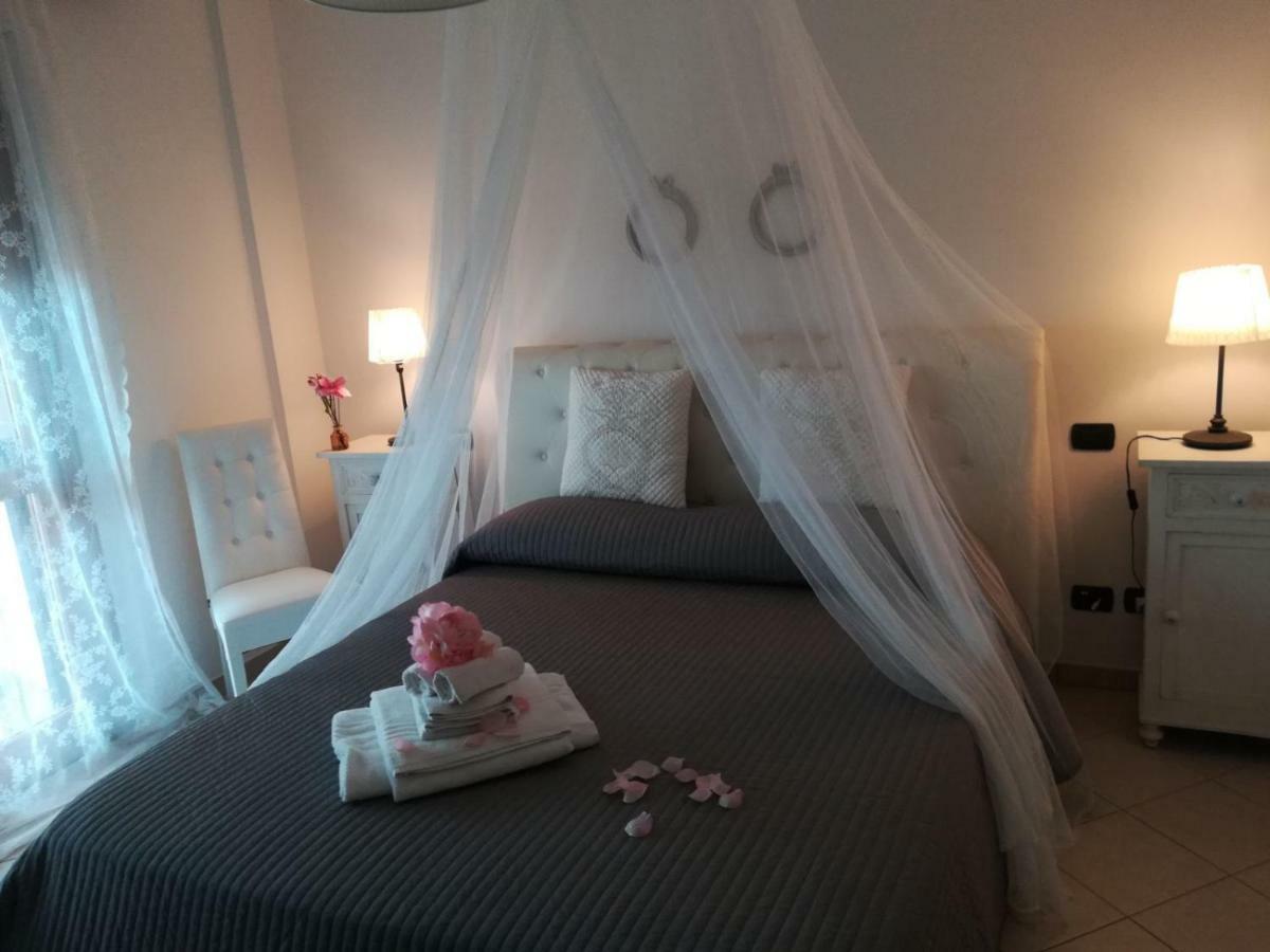 פיומיצ'ינו Airport & Fair Suite Apartments מראה חיצוני תמונה